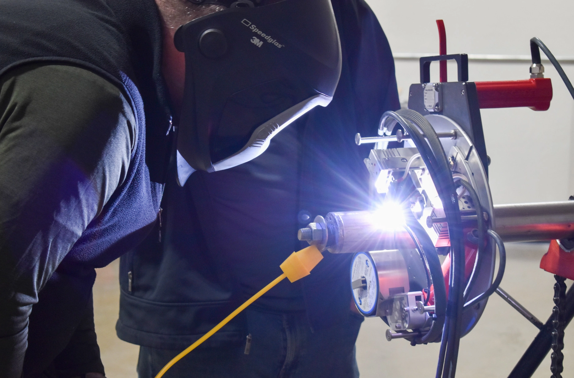 Demo of a Polysoude MU 128 pipe orbital weld head